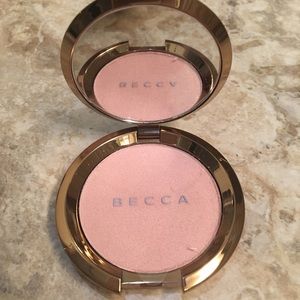 BECCA Makeup: Light Chaser Highlighter Face/Eye.